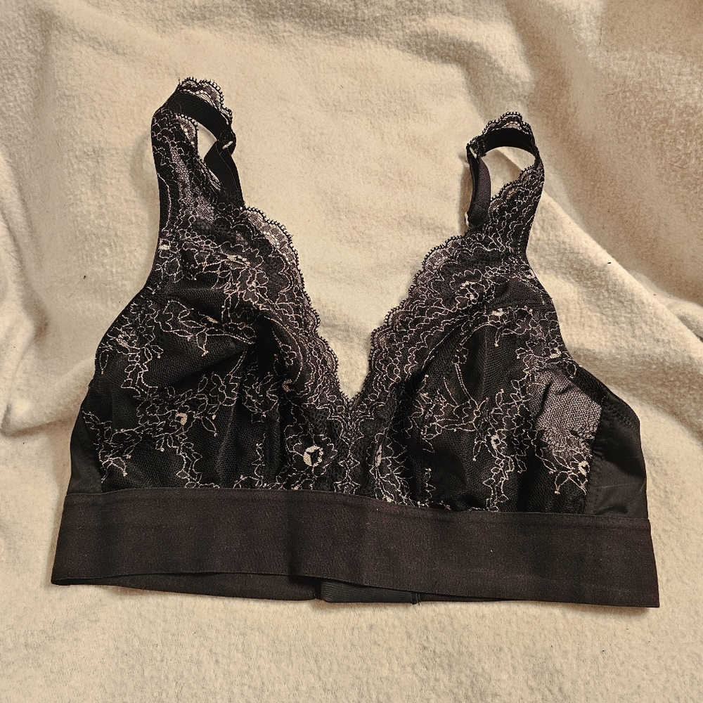 Glamorise Full Figure Bramour Lexington Lace Plunge Wireless 34D Bralette